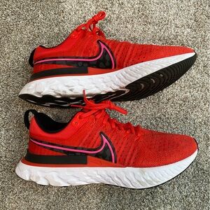 Nike Womens react infinity run flyknit 2 size 11- worn once like brand new